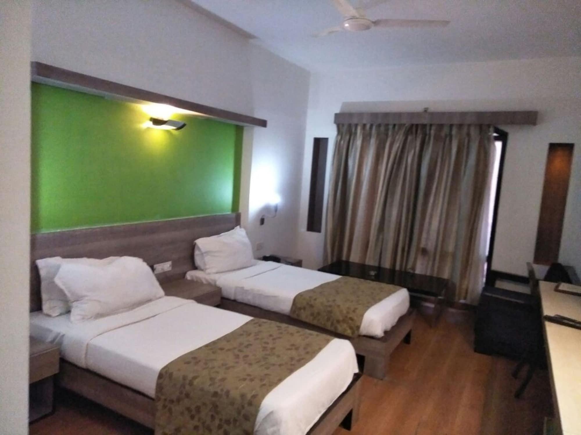 Cambay Sapphire, Gandhinagar Ξενοδοχείο Εξωτερικό φωτογραφία