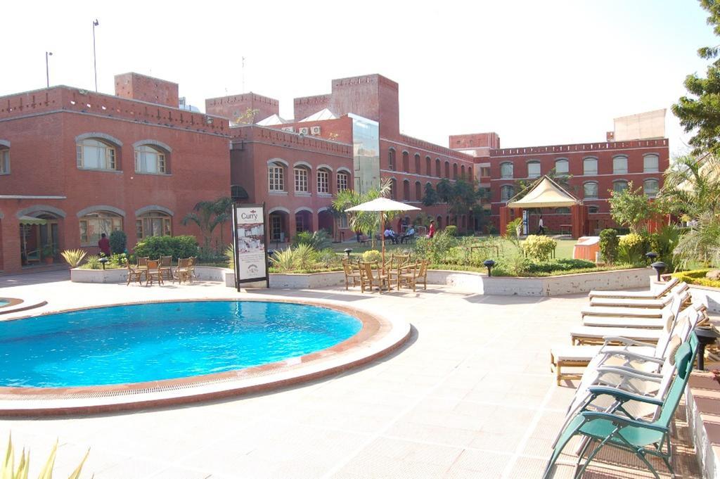 Cambay Sapphire, Gandhinagar Ξενοδοχείο Εξωτερικό φωτογραφία