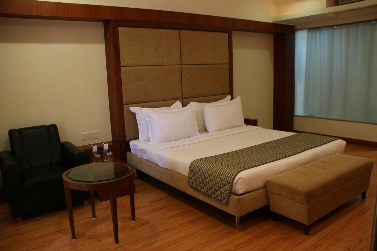Cambay Sapphire, Gandhinagar Ξενοδοχείο Εξωτερικό φωτογραφία