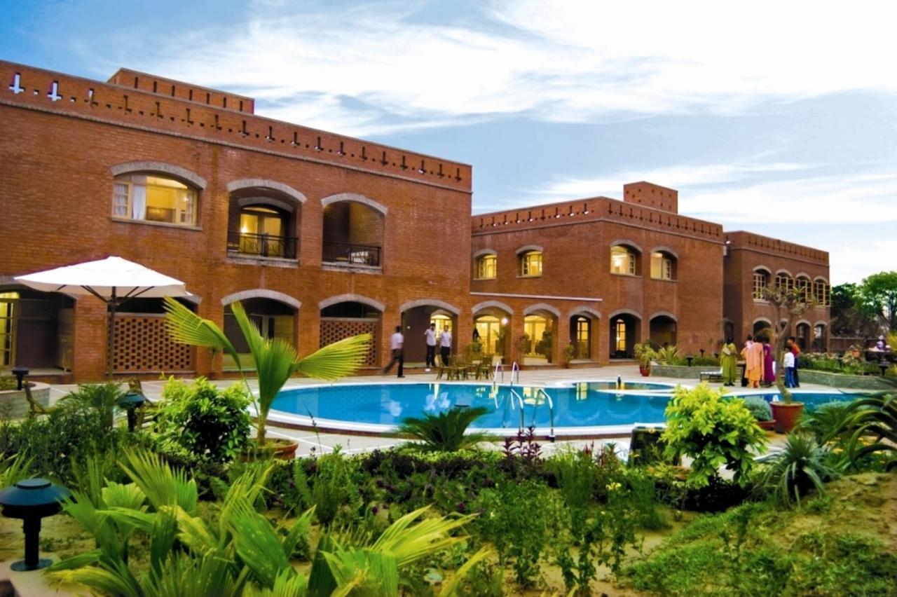 Cambay Sapphire, Gandhinagar Ξενοδοχείο Εξωτερικό φωτογραφία